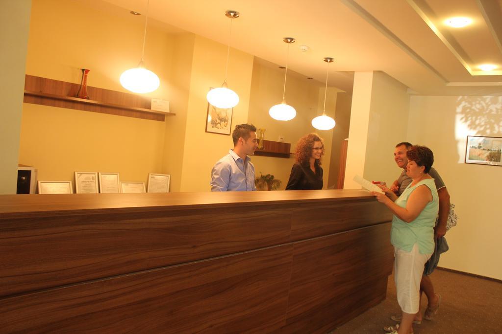 Hotel Domogled Herkulesfürdő Kültér fotó